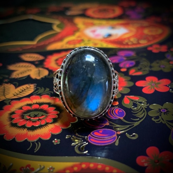 Vintage Jewelry - Glowing Labradorite Sterling Silver Ring 925 Vintage